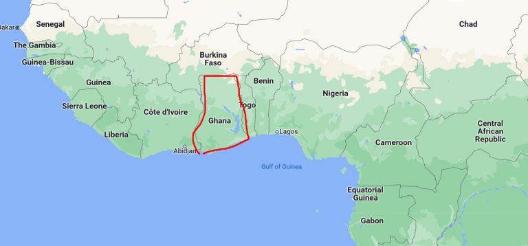 living in ghana map